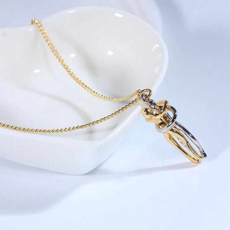 Hug Necklace – Stainless Steel Unisex Design